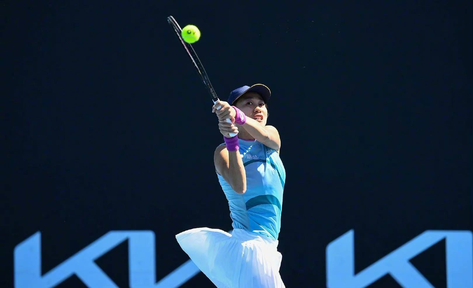 他以敏捷的 他以敏捷的