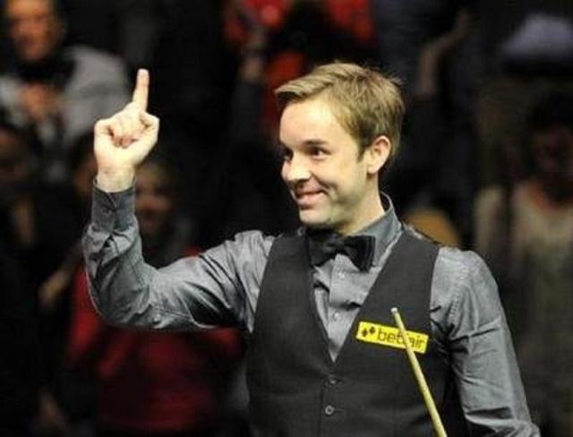 的策略中汲 的策略中汲